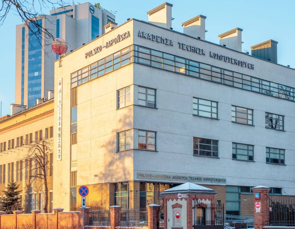 Polish Japanese Academy | EDUTERRA