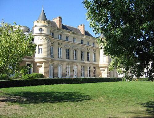 Notre Dame International High School | EDUTERRA